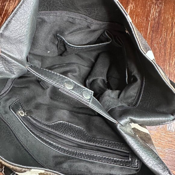 Giraffe Print Handbag With Black Handles & Silver Hardware - Picture 8 of 8